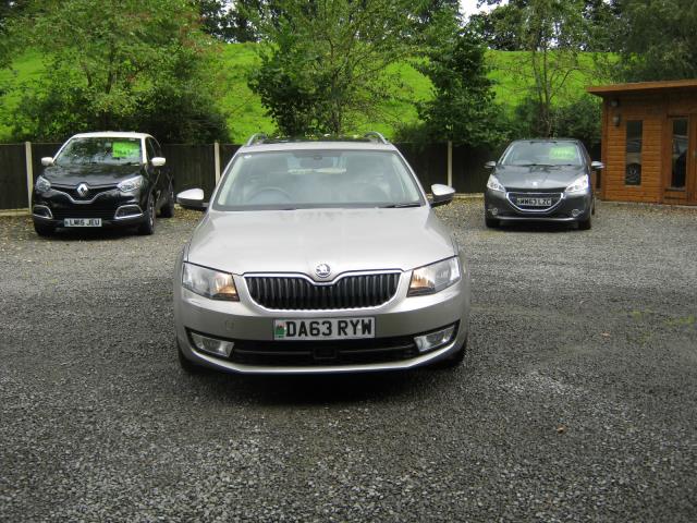 Skoda Octavia Elegance TDI CR 5 Door Estate Car Sales Wales